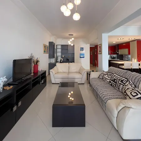 Homevision - Red - Prime Location