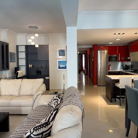 Homevision - Red - Prime Location *