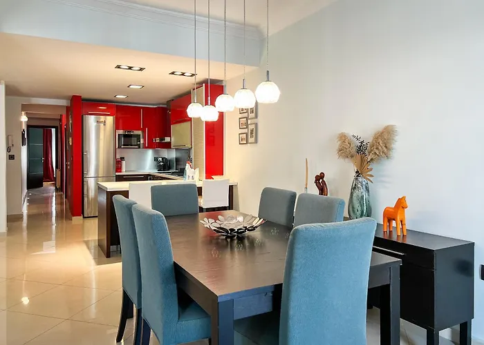 Homevision - Red - Prime Location Apartament Saloniki
