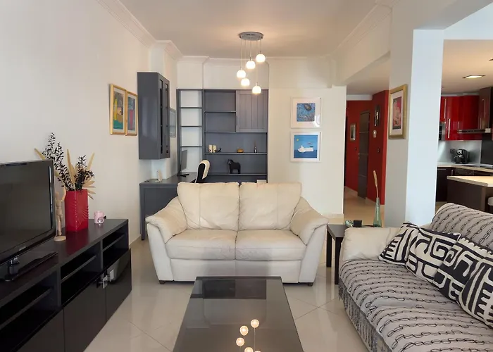 Homevision - Red - Prime Location Apartament Saloniki