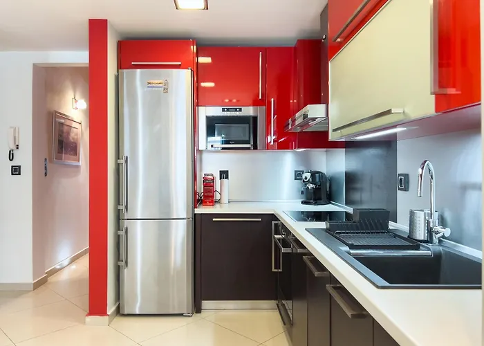Homevision - Red - Prime Location Apartament Saloniki