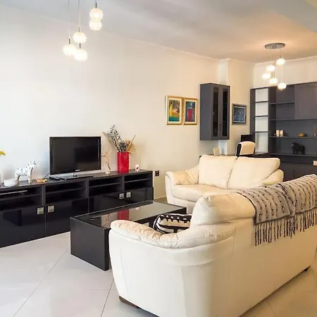 Homevision - Red - Prime Location * Thessaloniki